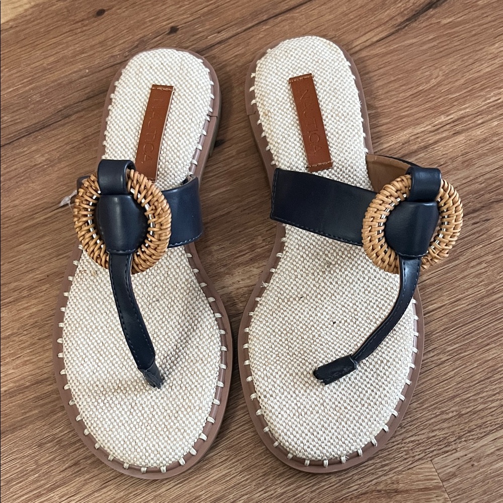 Nautica Santolina thong style sandals, size 7, NWOT